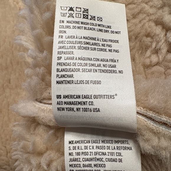 American Eagle Outfitters Cream Sherpa Vest - Picture 6 of 7